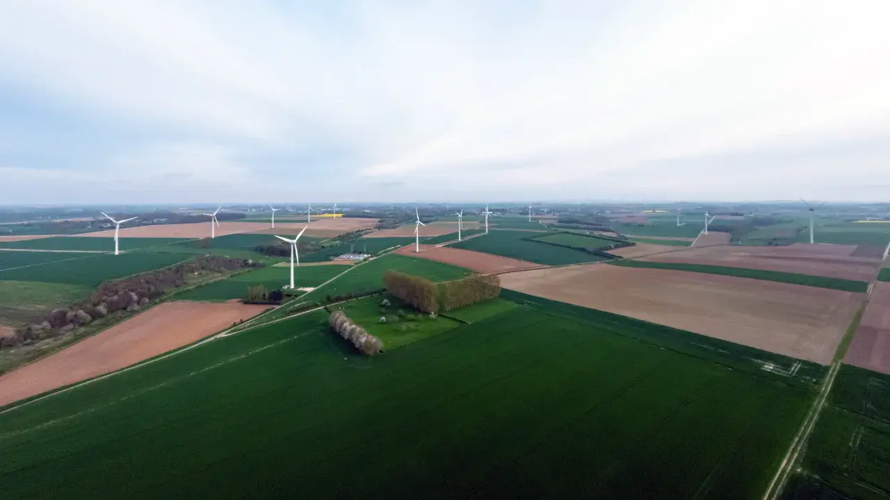 Parc éolien de Nibas exploité par Boralex dans les Hauts-de-France