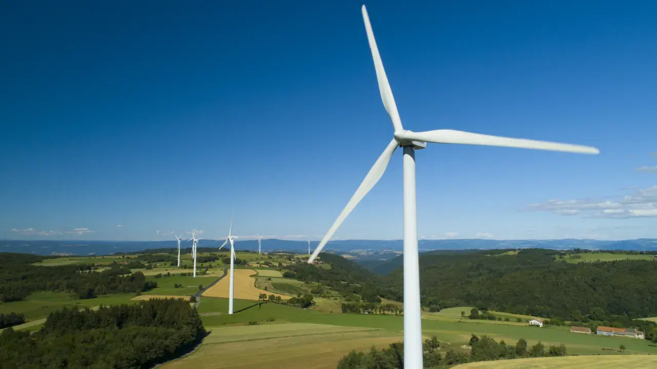Parc éolien d'Ally-Mercoeur vue du ciel