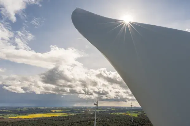 Pale d'éolienne, vue drone