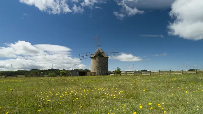 Ally-Mercoeur, a historical heritage renewed thanks to the wind farm, France