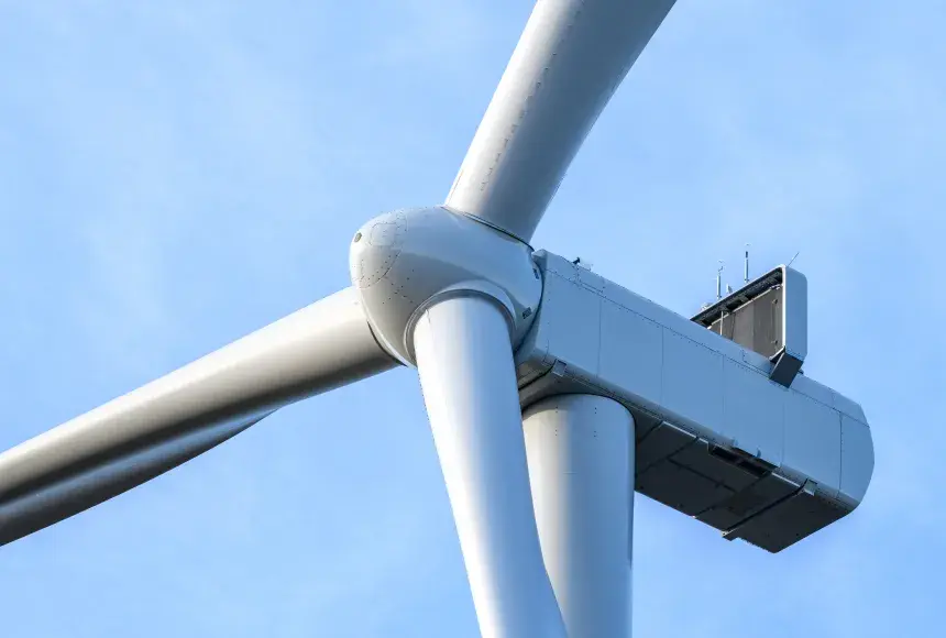 Limekiln Wind Farm turbine close-up